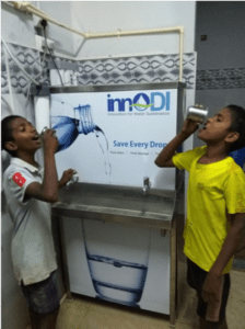 Drinking water at an innoDI kiosk